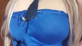 Une Soumise Reçoit Un Traitement Dégradant Pour Son Appareil Génital
