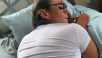 Ibu Tiri Dewasa Mandy Waters Menjadi Nakal Dengan Anak Tiri Dalam Hd Pov